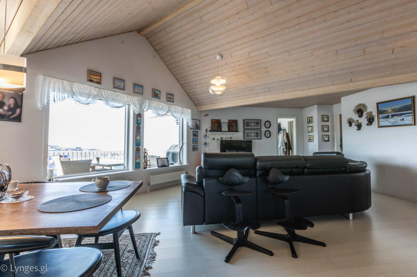 Будинок, 2863 м², 710 364$ — FAKTOR